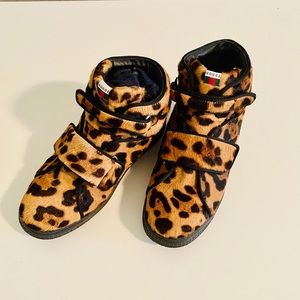 GUCCI KIDS Leopard Fur Boots